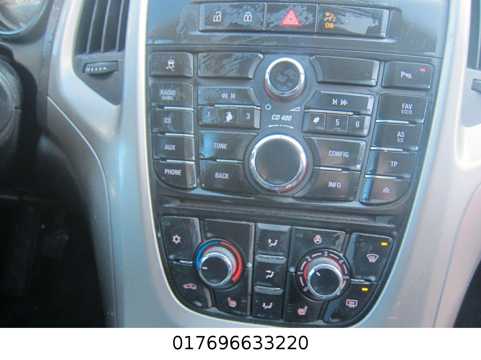 Opel Astra 2011 — photo 6