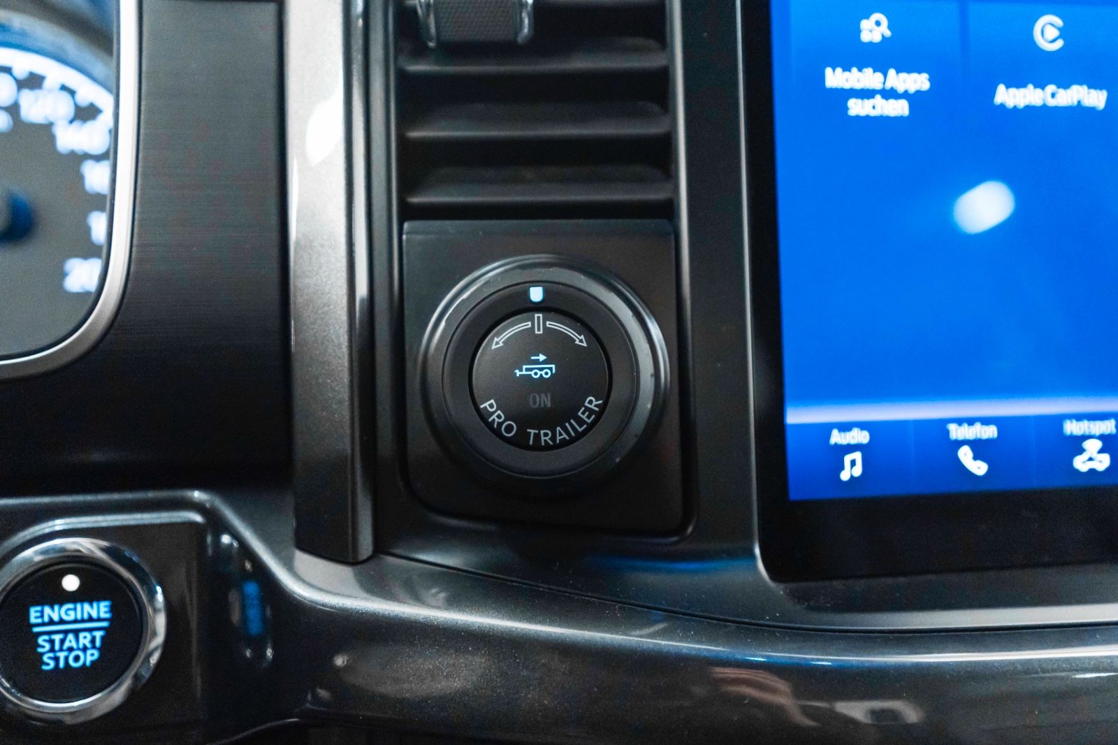 Fahrzeugabbildung Ford F 150 5.0L XLT KAM CARPLAY TOTW NAV  LED