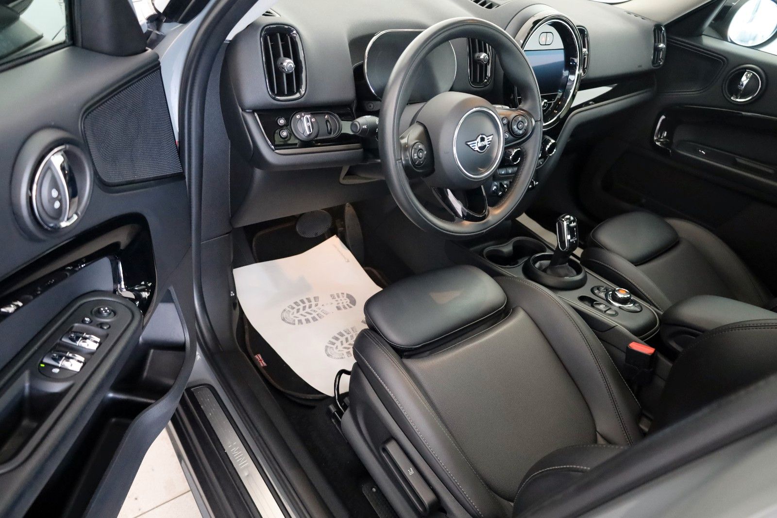 Fahrzeugabbildung MINI Countryman Cooper All4,Chili+,T.Leder,Navi,Panor
