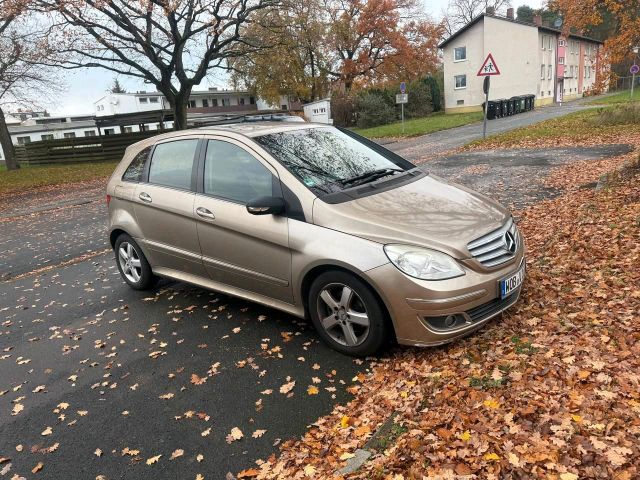 Mercedes-Benz Mersedes B 200