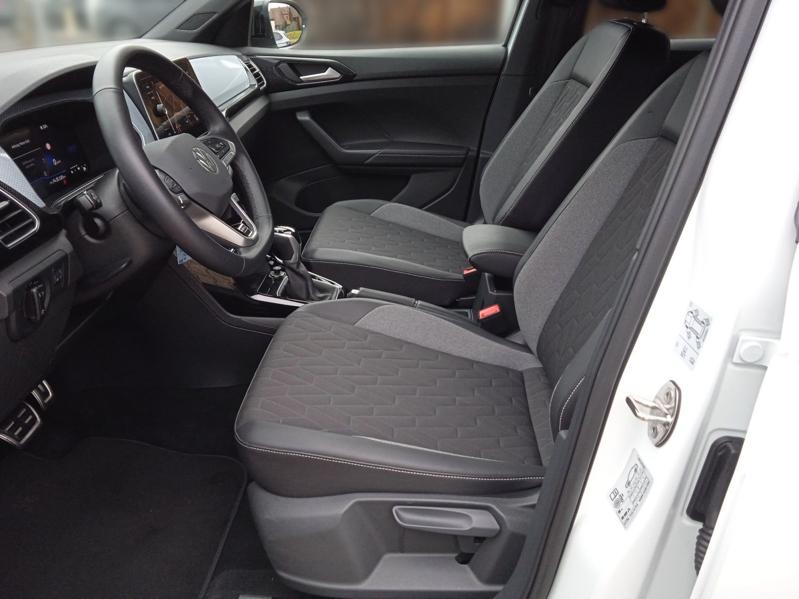 Volkswagen T-Cross - Bild 14
