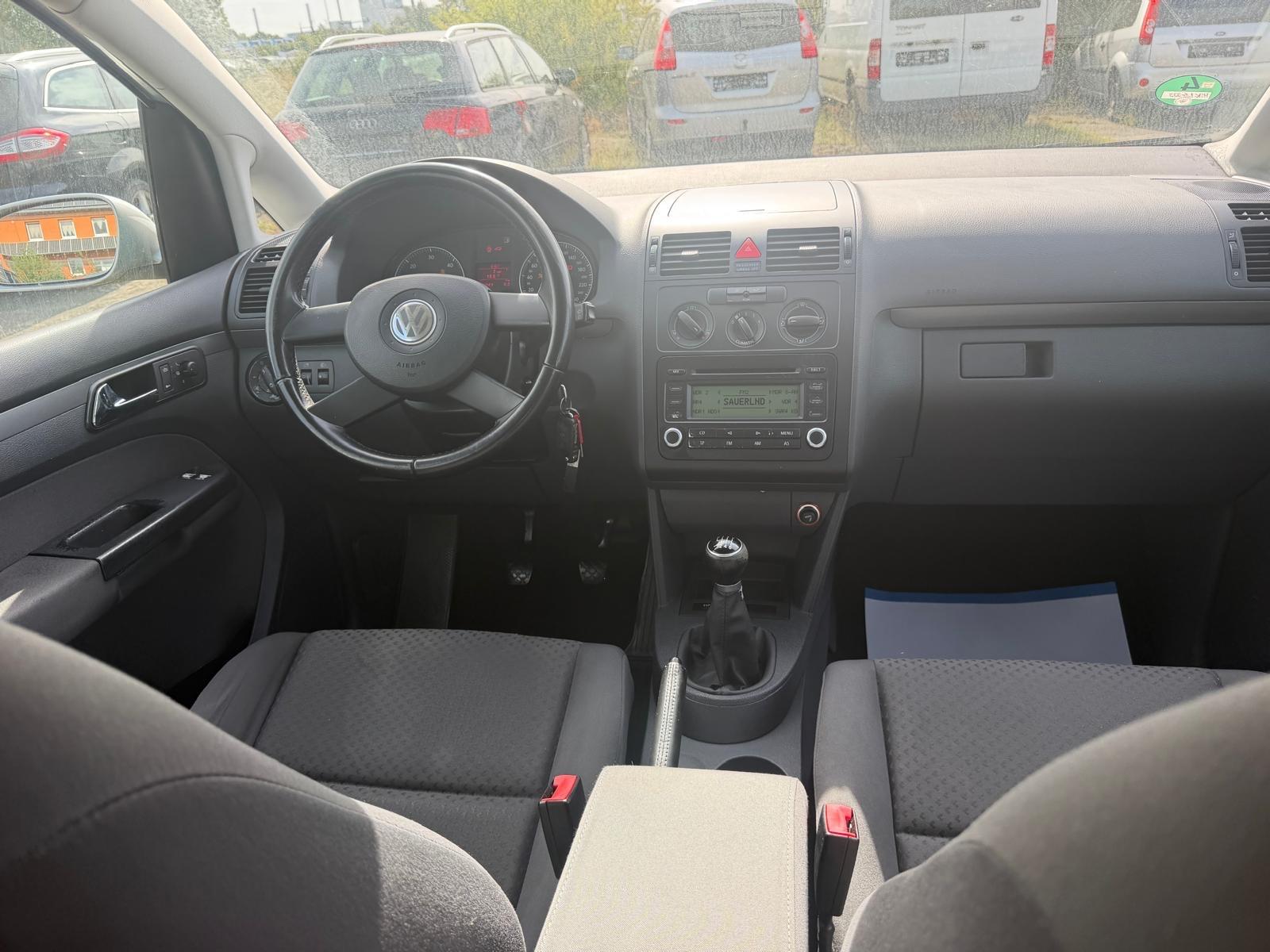 Volkswagen Touran 2006 — photo 16