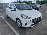 Hyundai i10 Trend*KLIMA*PDC*ALU*SITZHZG*TEMPOMAT - Hyundai i10 in Lübeck