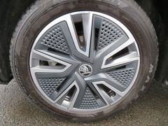 SKODA Fabia 1.0 TSI Tour LED Navi PDC Rfk Business 16' SKODA Fabia 1.0 TSI Tour LED Navi PDC Rfk Business 16'