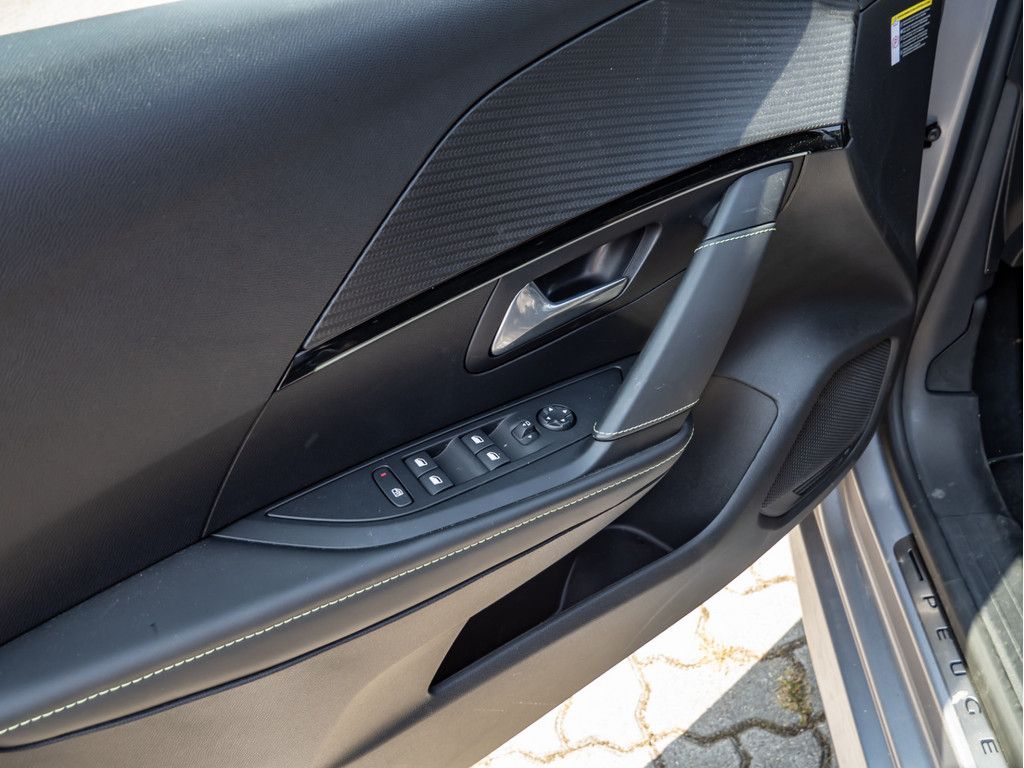 Peugeot 208 - Bild 23