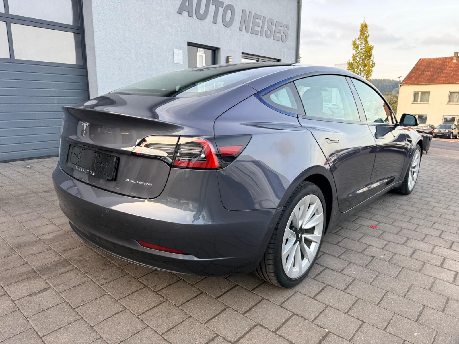 Tesla Model 3 Long Range 441ch 4x4 - 1 ère main - Pompe à chaleur - Camera 360 - Autopilot