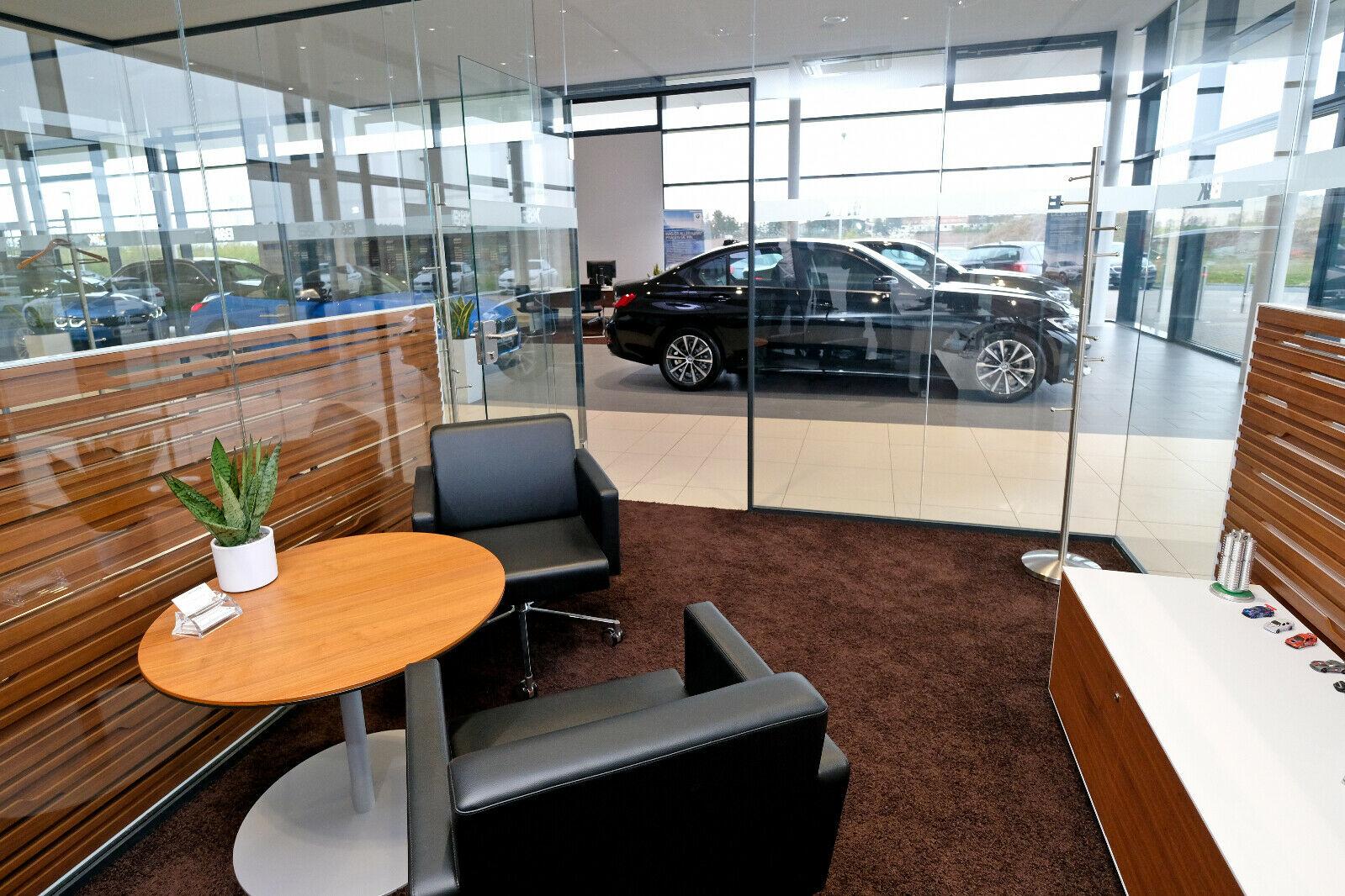 showroom-image-main