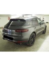 Porsche Macan Turbo mit Performance Paket / Approved - Porsche Macan Turbo-mit-Performance-Paket