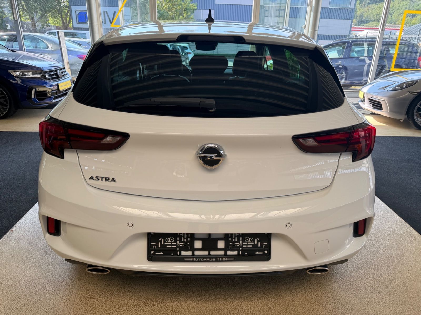 Fahrzeugabbildung Opel Astra K Lim. 5-trg. Ultimate*OPC* 1.Hand