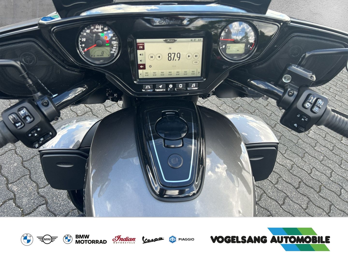 Fahrzeugabbildung Indian Roadmaster Powerplus Dark Horse Koffer, TopCase,