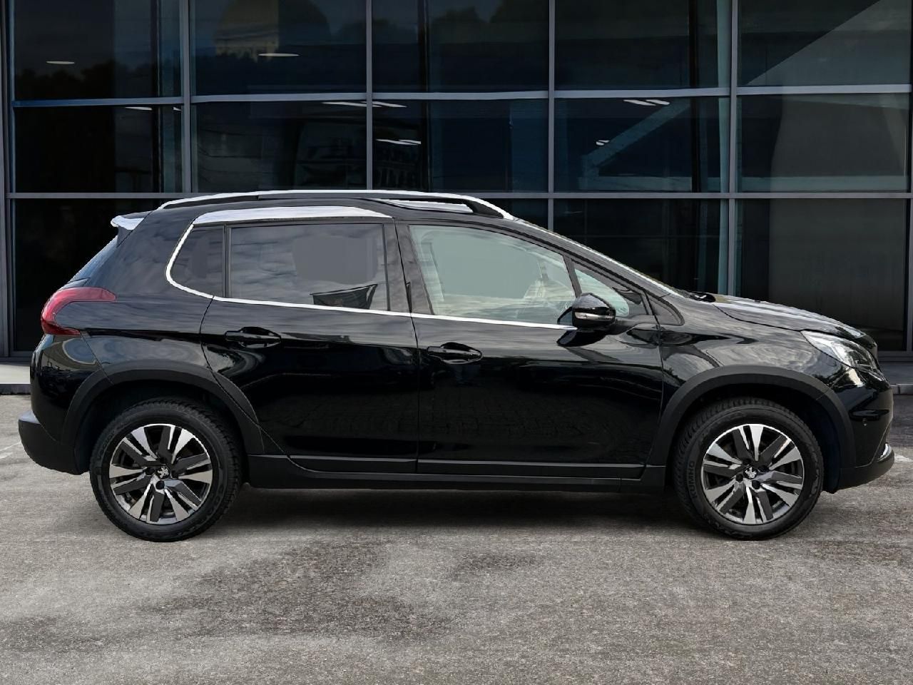 Fahrzeugabbildung Peugeot 2008 Allure