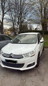 Citroën Auto Citroen C4 lim - Citroën C4 aus 2012