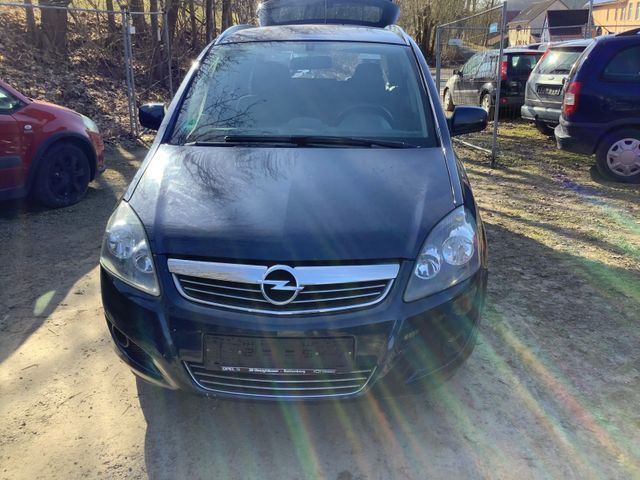 Opel Zafira 1.8 Family