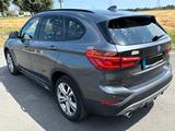 BMW X1 sDrive18d Sport Line - Leder/Auto/Schiebedach - BMW X1: Sdrive 18d