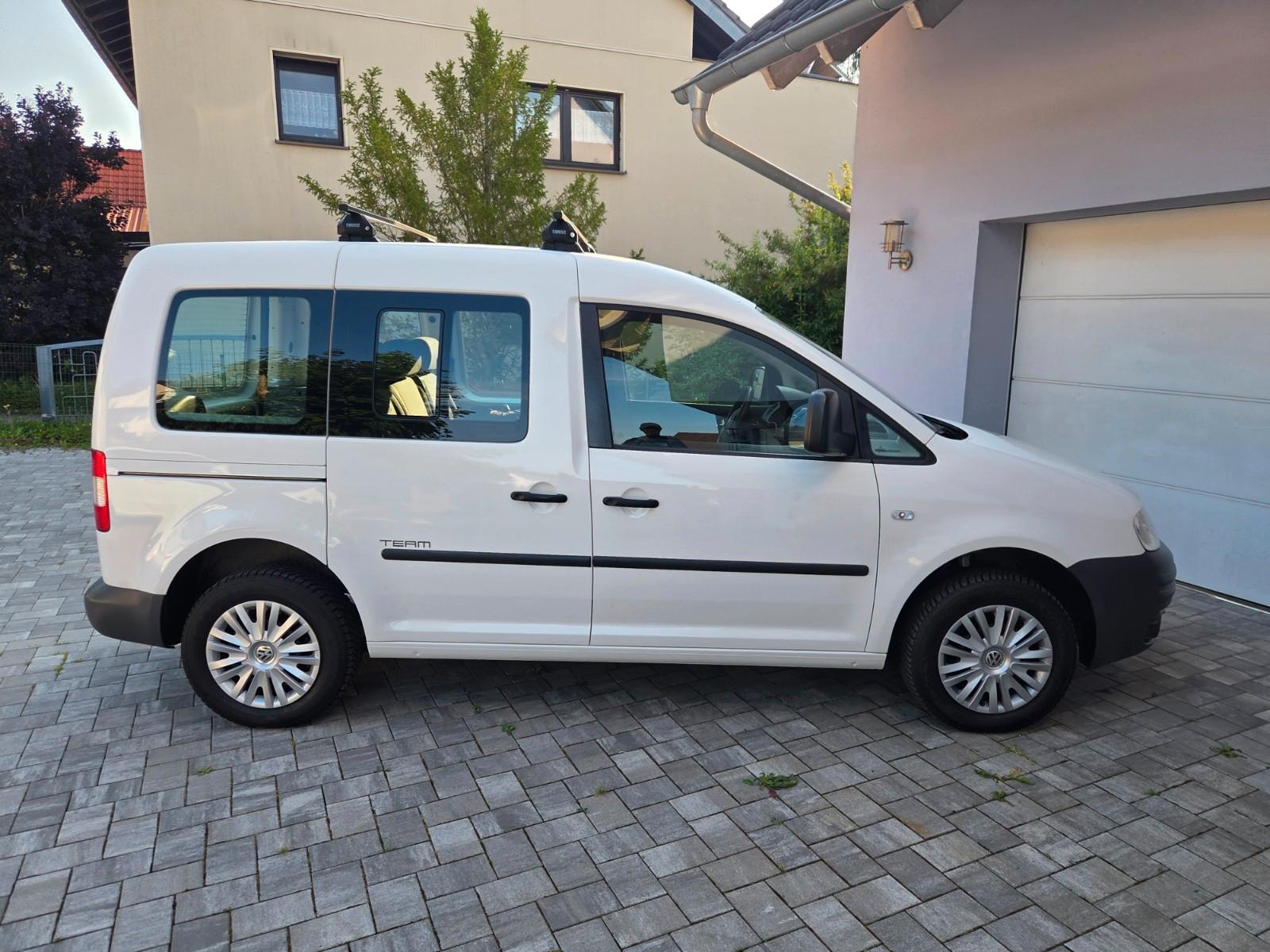 Volkswagen Caddy Life Team Zahnriemen neu 5-Sitzer 1 Vorb.