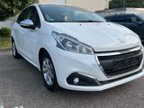 Peugeot 208, 1.2 VTi, 82 PS, 106.800 km - Peugeot 106 Benziner Gebrauchtwagen