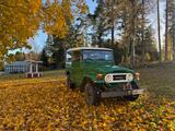 Toyota Land Cruiser BJ40 - Toyota Land Cruiser Geländewagen Bj mit Diesel-Antrieb
