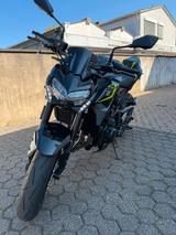 Kawasaki Z900, schwarz