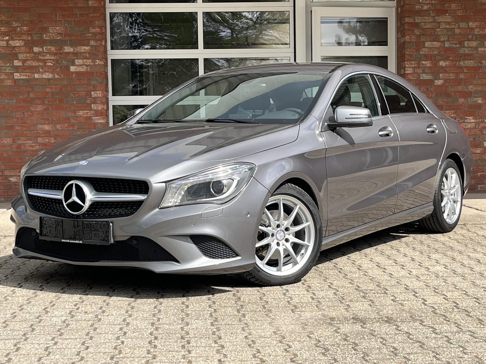 Mercedes-Benz CLA 200 Leder LED PDC 1-Hand