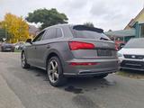 Audi Q5 50TDI qu. S-Line LED+VIRTUAL+AHK+ALU 20"+360° - mit Diesel-Antrieb: Grau, Head-Up Display