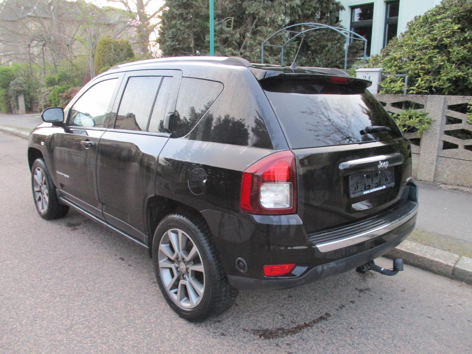 Jeep Compass 2015 — салон