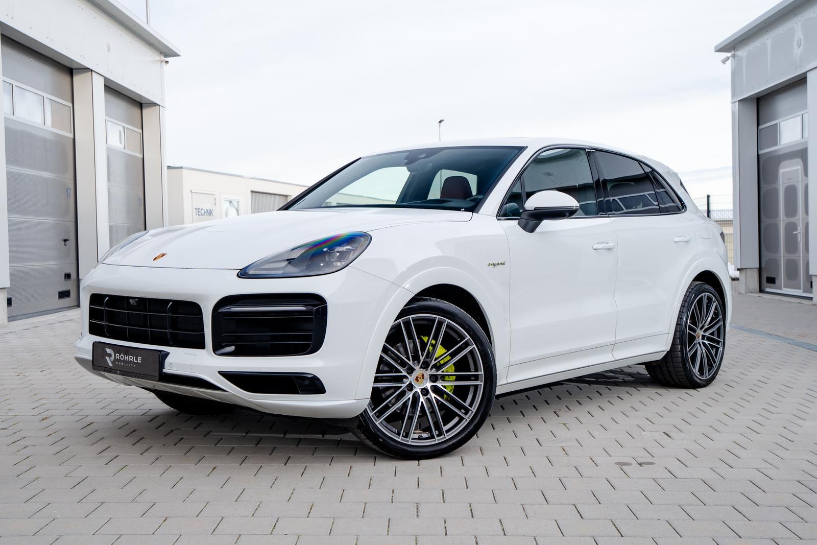 Porsche Cayenne E-Hybrid | BOSE | Carbon | LED