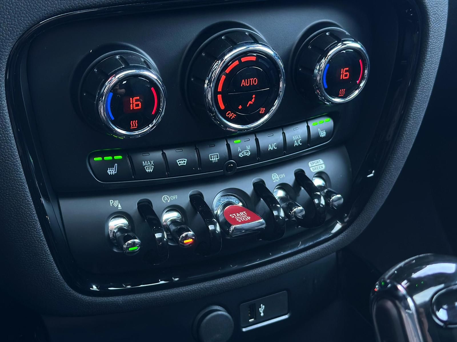 MINI Cooper SD Clubman ALL4 LED#ACC#PANO#SH#SHZ#CAM - Image 14