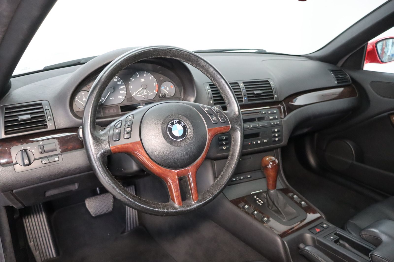 Fahrzeugabbildung BMW 323 Ci Cabrio Sitzhzg. * Leder * Klimaautom.