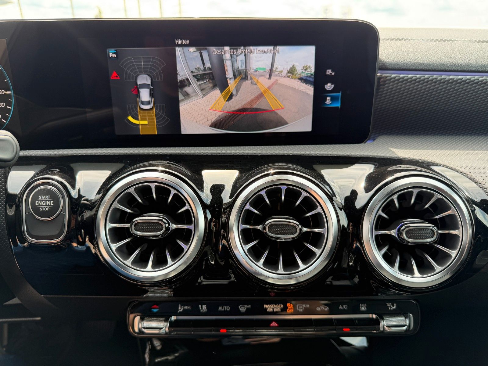 Fahrzeugabbildung Mercedes-Benz CLA 250 e Progressive Night+Distr+R-Kamera+Ambie