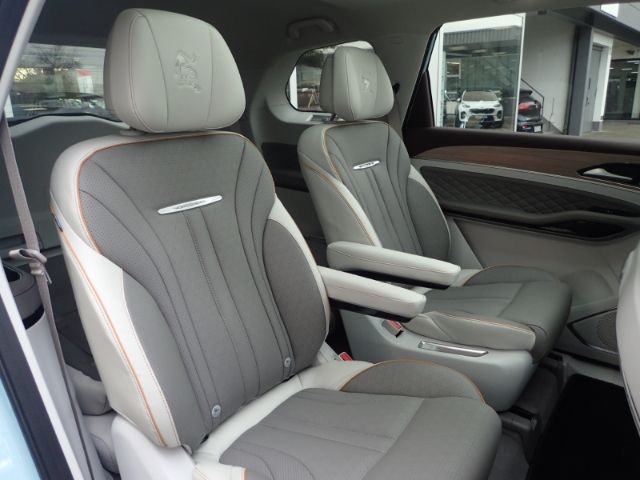 Fahrzeugabbildung DFSK Forthing 4 1,5T Allwetterreifen Unterbodenschutz