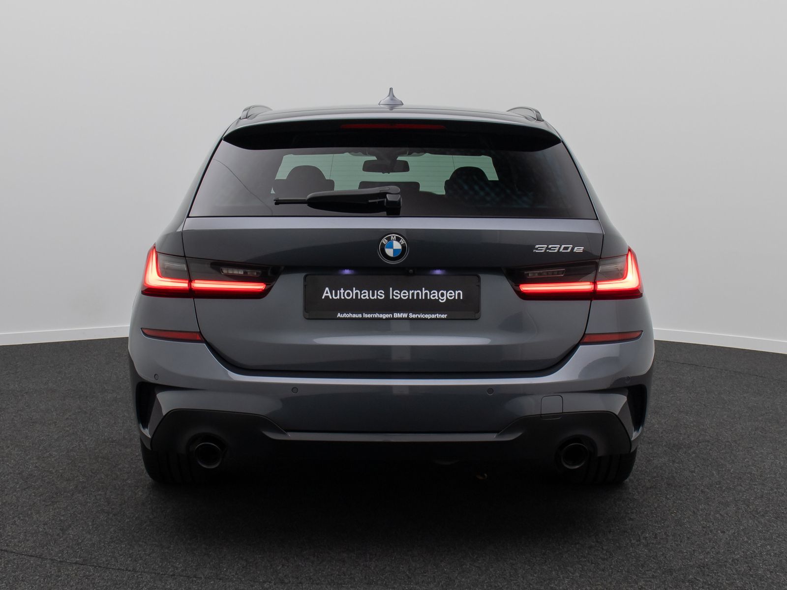 Fahrzeugabbildung BMW 330e M Sport Kamera Laser HUD DAB H/K AHK 19Zoll