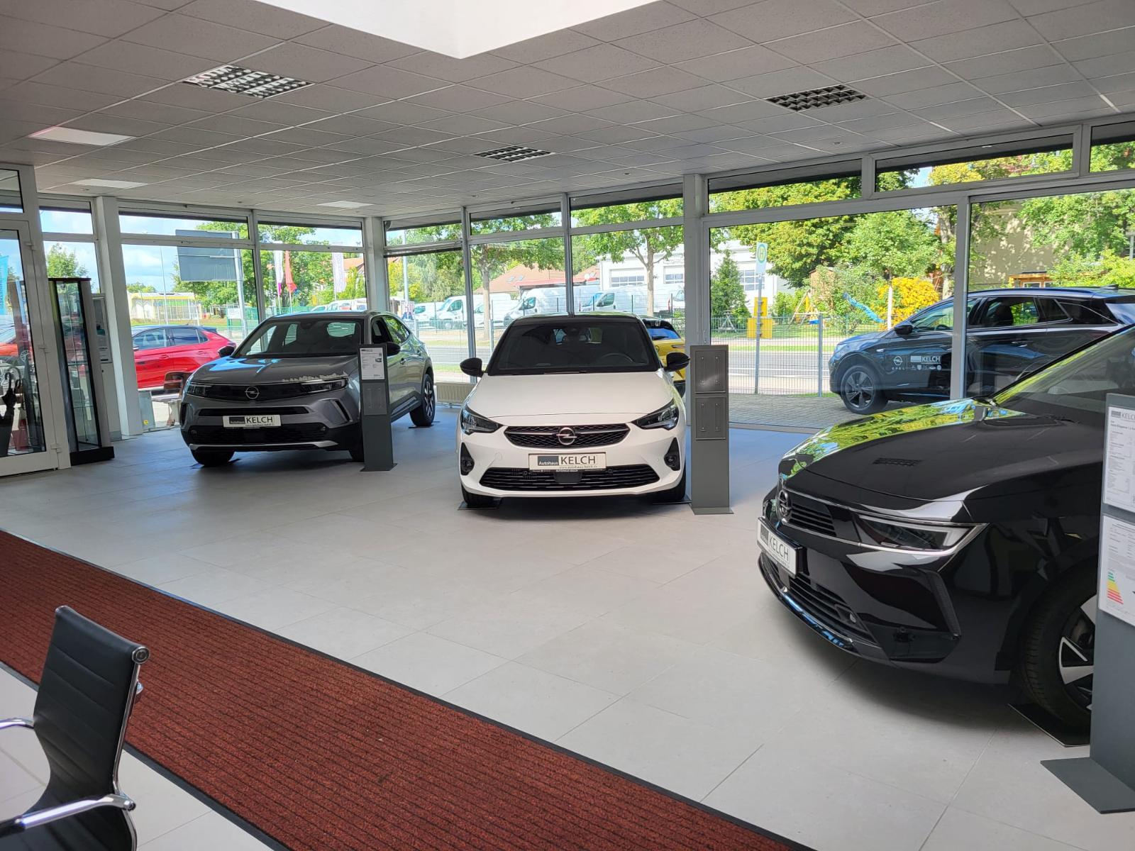 showroom-image-bottom