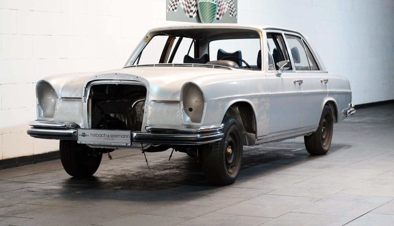 Mercedes-Benz 280 SE