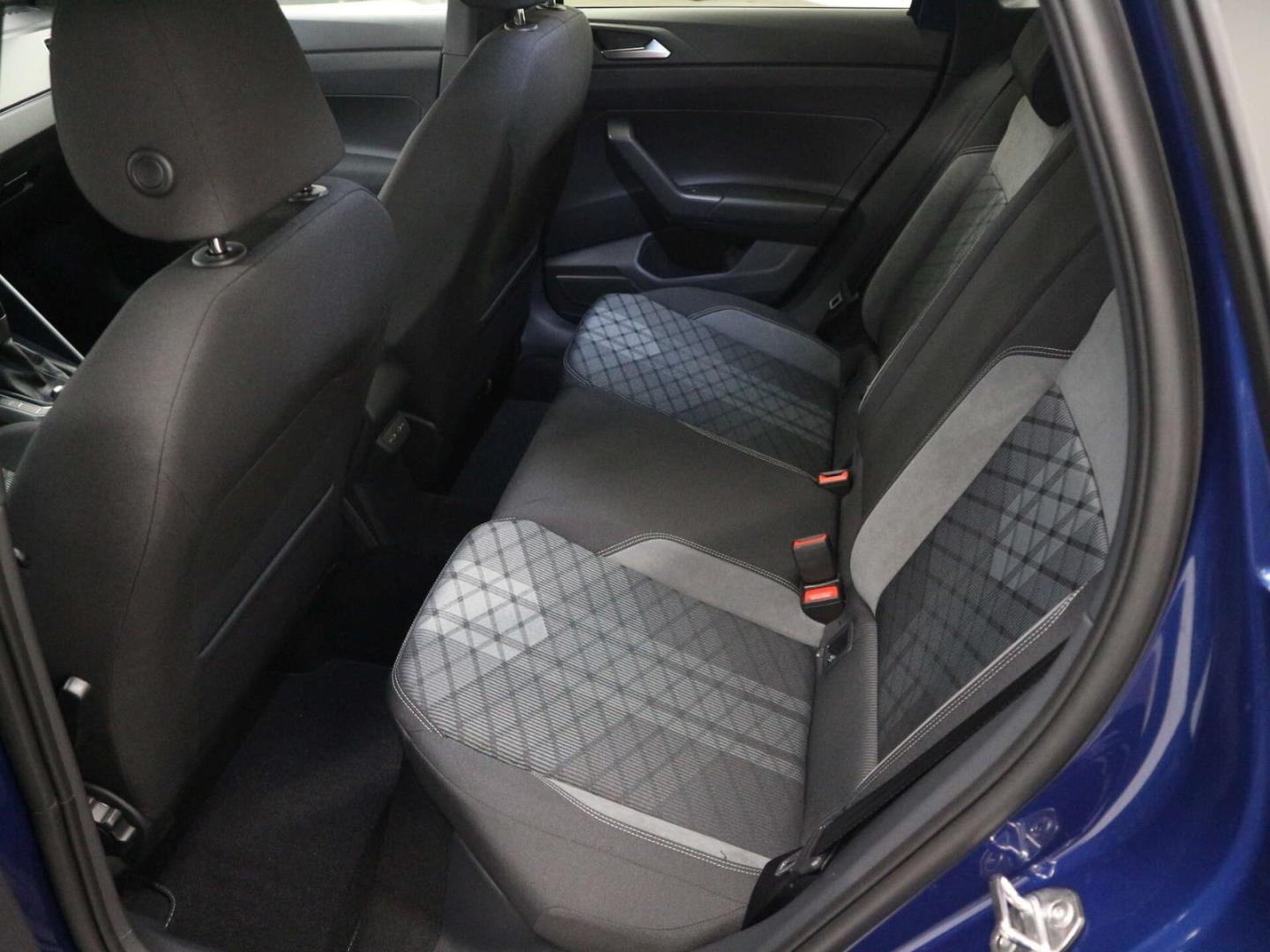 Volkswagen Taigo 1.0 TSI R-Line Black Style DSG AHK/Matrix, миниатюра 10