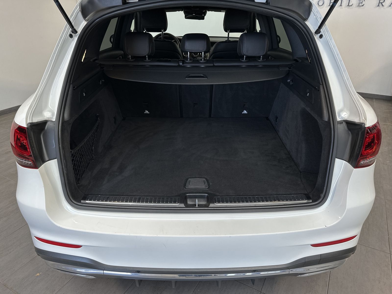 Fahrzeugabbildung Mercedes-Benz GLC 300d 4M AMG-Line NAV+LED+BURMESTER+360°+DAB