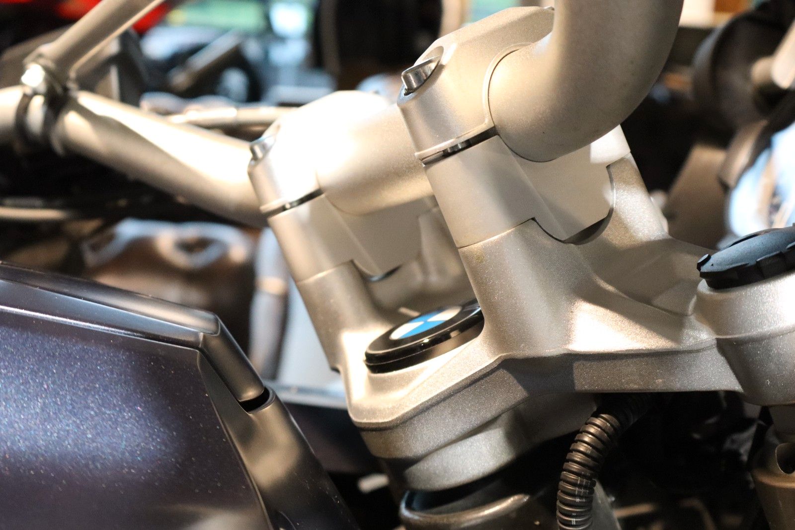 Fahrzeugabbildung BMW R1200GS ADV mit Alukoffer & Topcase