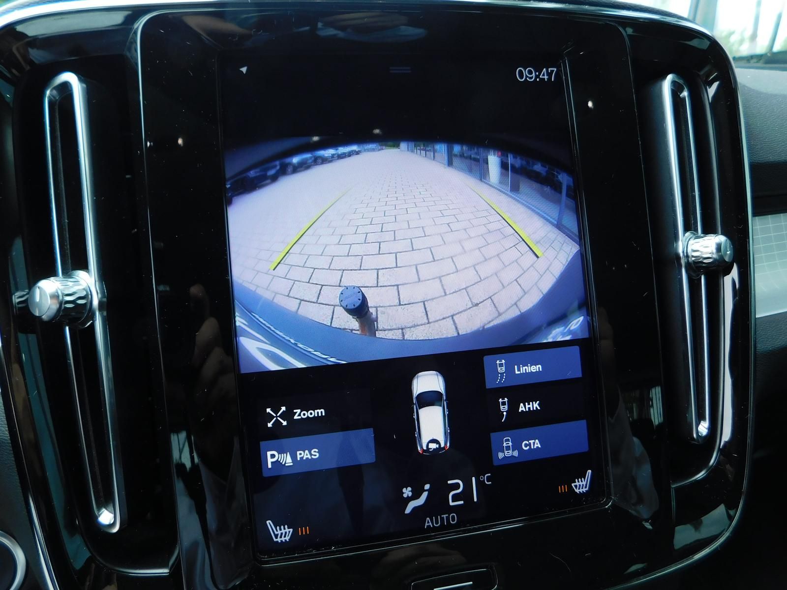 Fahrzeugabbildung Volvo XC40 D3 Momentum Pro