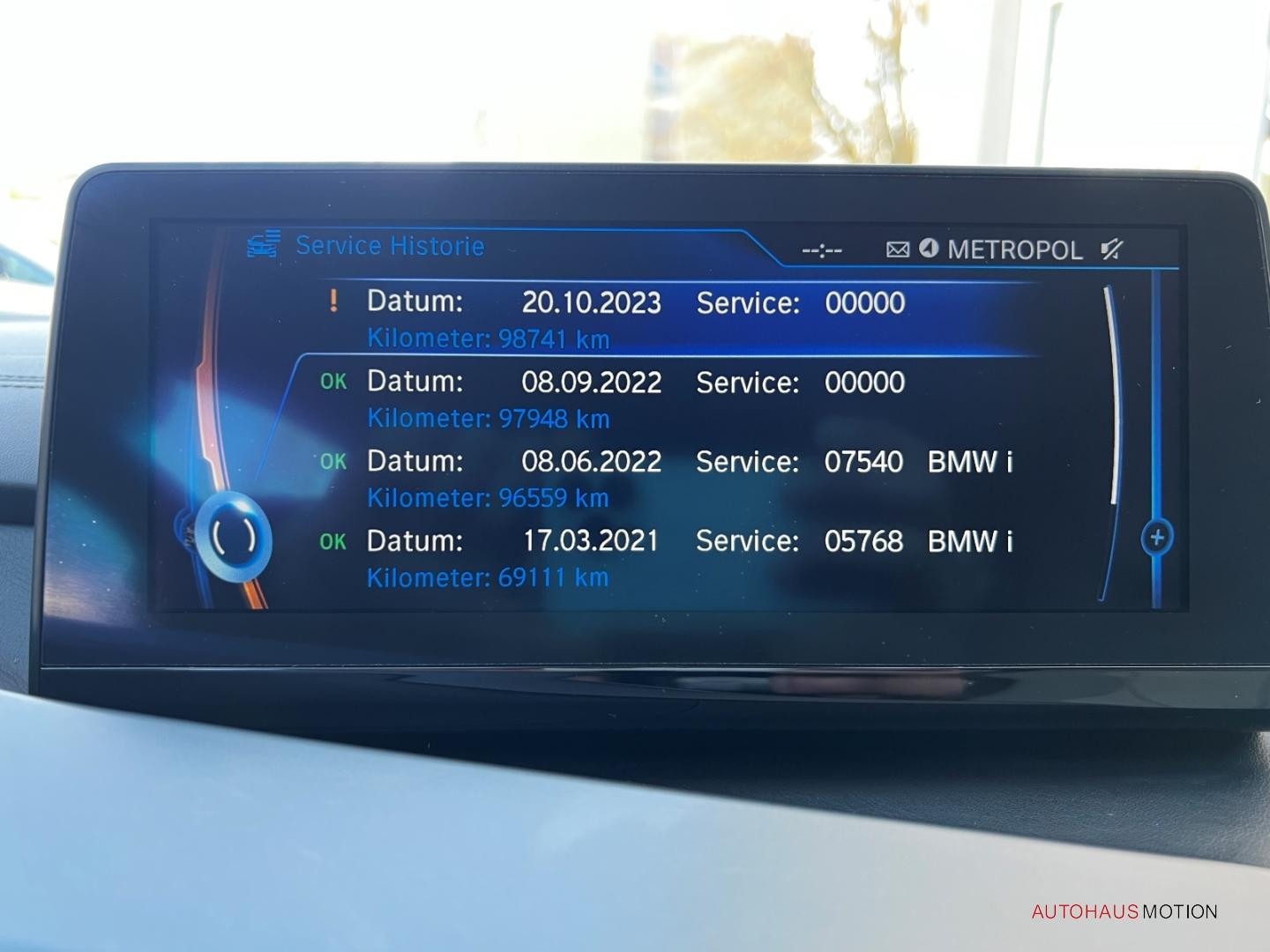BMW i8 Coupe LED HUD SHZ LEDER KOLLISIONWARNER