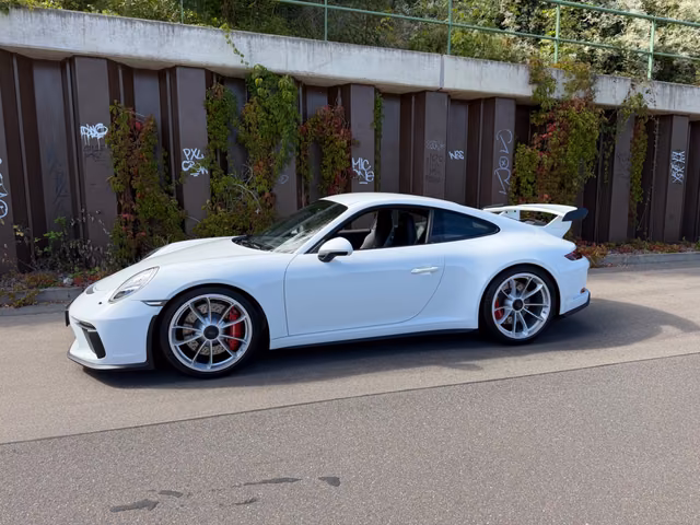 Porsche 991 GT 3 / ONE OWNER / 3.889 KM Original