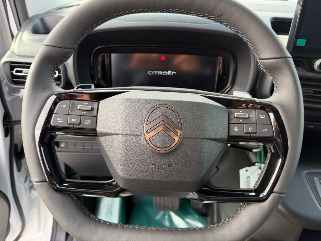 Fahrzeugabbildung Citroën Berlingo 1.5 Diesel 130 M EAT8 XTR