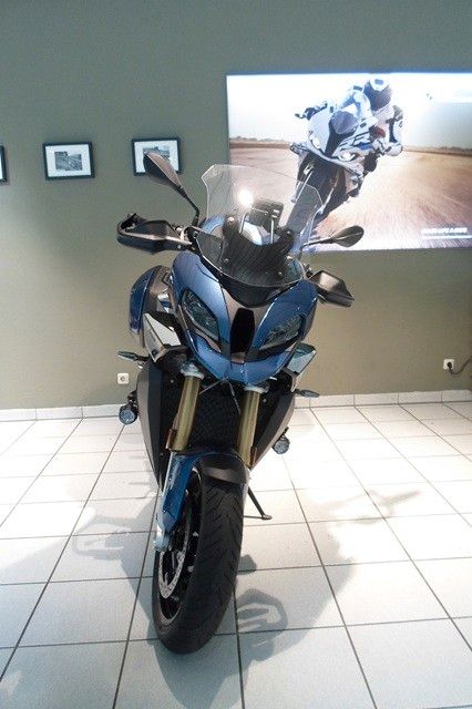 Fahrzeugabbildung BMW S1000XR mit Koffer & Topcase nur 782KM