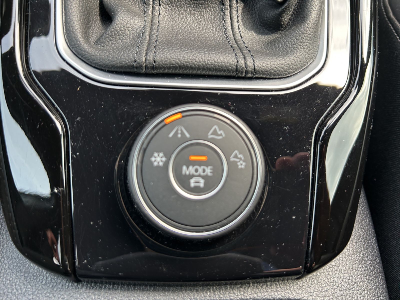 Fahrzeugabbildung Volkswagen T-Roc 2.0 TSI R-Line 4M MATRIX Standh.