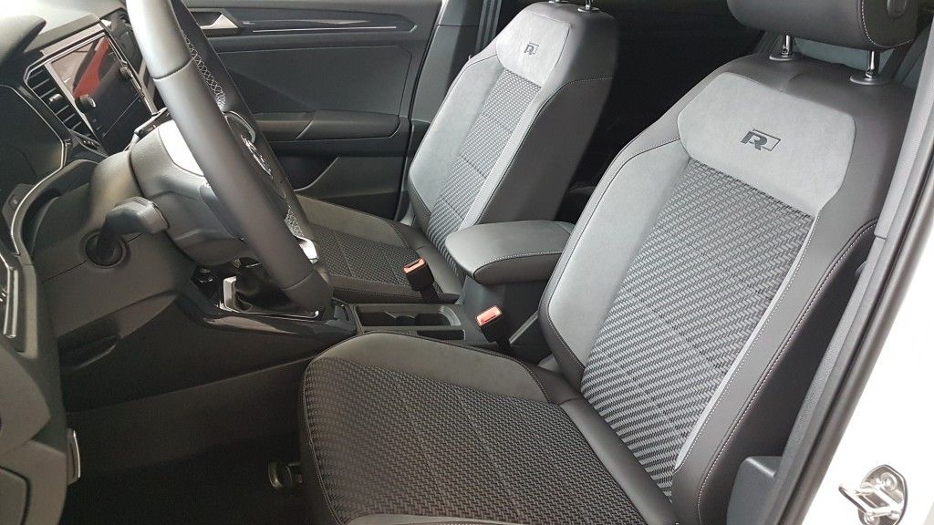 Fahrzeugabbildung Volkswagen T-Roc 1.5 TSI ACT OPF Sport R-Line LED Navi, ACC