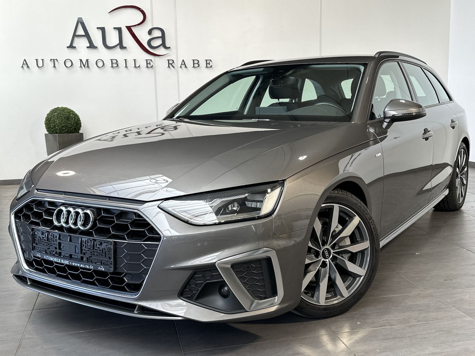 Fahrzeugabbildung Audi A4 Avant 40 TDI S-Line NAV+LED+CARPLAY+PP+18ZOLL