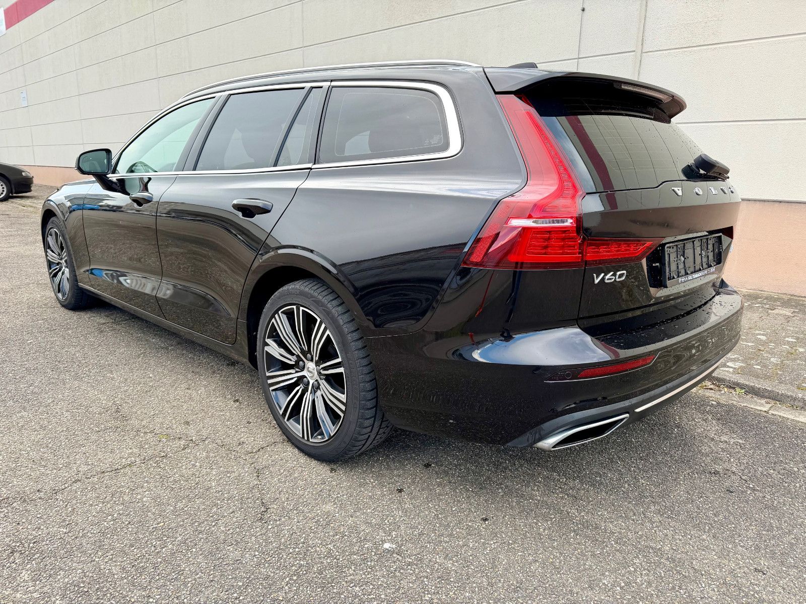 Volvo V60 D4 Inscription FULL-LED+PANORAMADACH+BLIS imagem 3