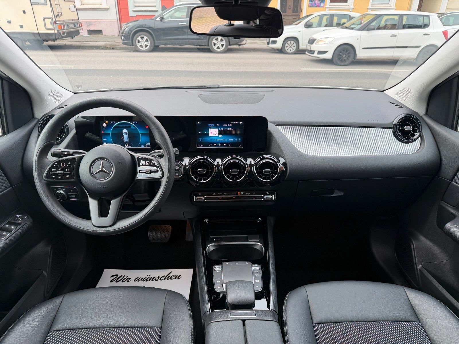 Fahrzeugabbildung Mercedes-Benz B 180 AUTOMATIK LED TEMPOMAT DAB 1-HAND MBUX