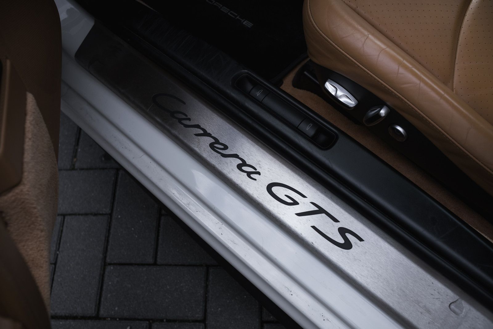 Fahrzeugabbildung Porsche 997/911 Carrera GTS-Approved-PDK-BOSE-Navi.