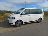 Volkswagen VW  Bus T5 Multivan - Volkswagen T5: Weiß