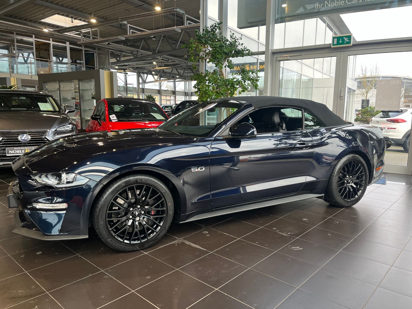 Fahrzeugabbildung Ford Mustang GT Convertible LED NAVI LEDER ALU