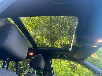 Volkswagen Tiguan - 12
